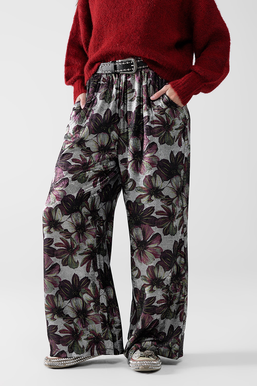 pantalón ancho con estampado floral pantalón ancho con estampado floral