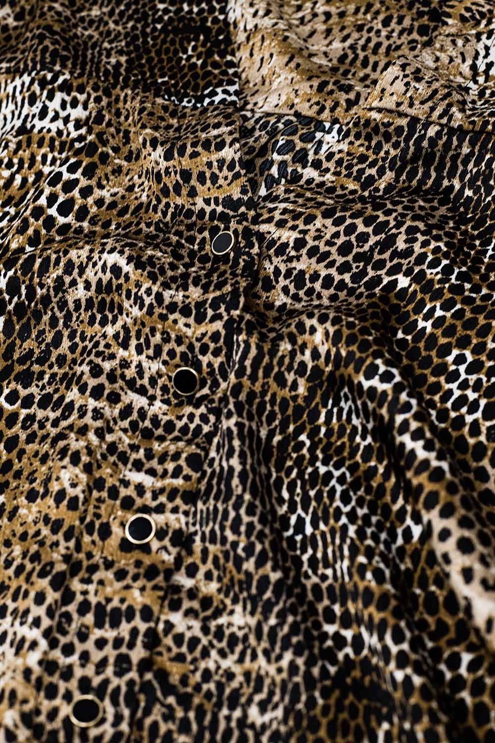 Blusa de gasa con estampado de leopardo marr&oacute;n