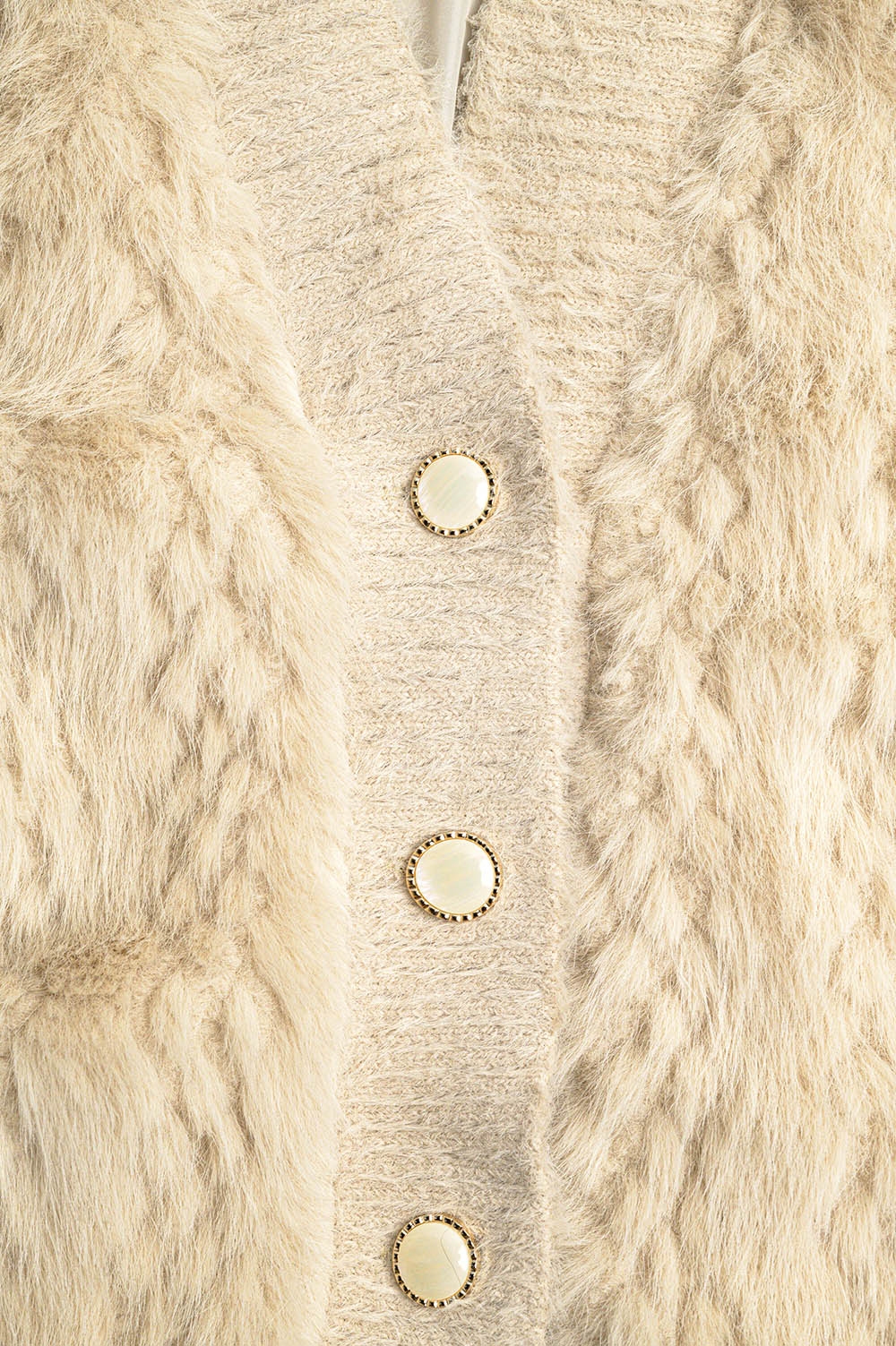 Chaqueta cropped beige de piel fina