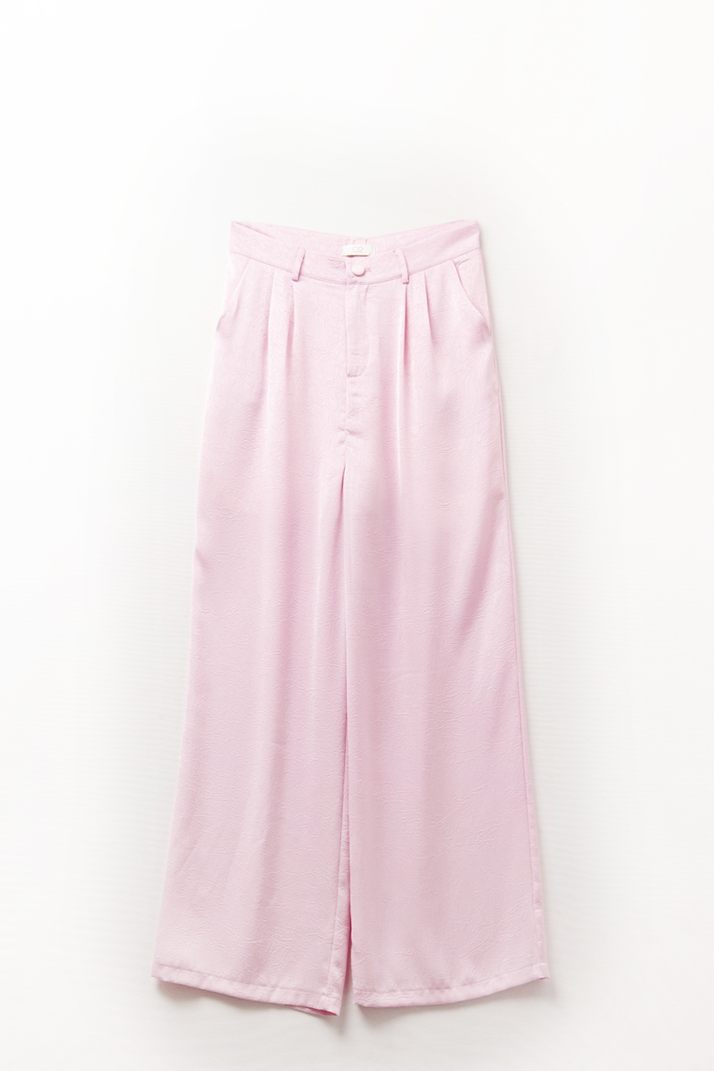 Pantalones de raso a medida con pernera ancha en rosa Pantalones de raso a medida con pernera ancha en rosa
