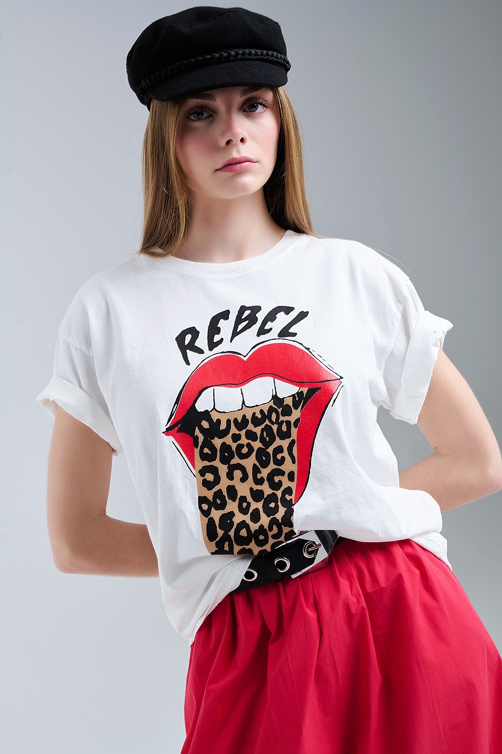 Camiseta blanca relajada con estampado gr&aacute;fico Rebel y Lips