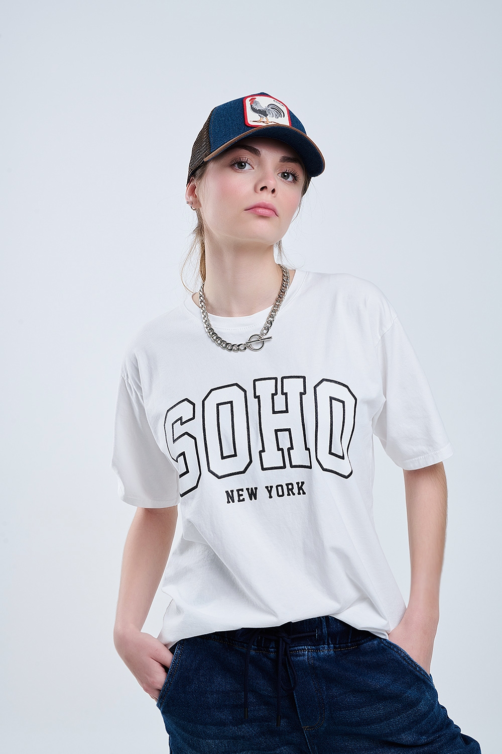 Camiseta blanca oversize con Soho New York en la parte delantera Camiseta blanca oversize con Soho New York en la parte delantera