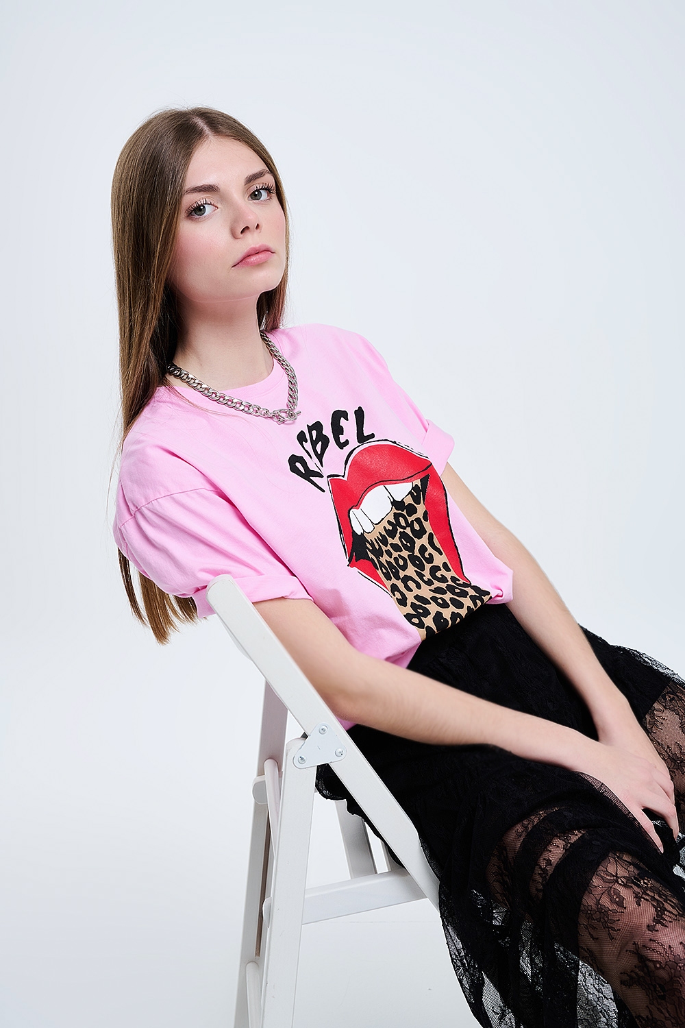 Camiseta gráfica Pink Rebel con estampado de leopardo en la lengüeta Camiseta gráfica Pink Rebel con estampado de leopardo en la lengüeta