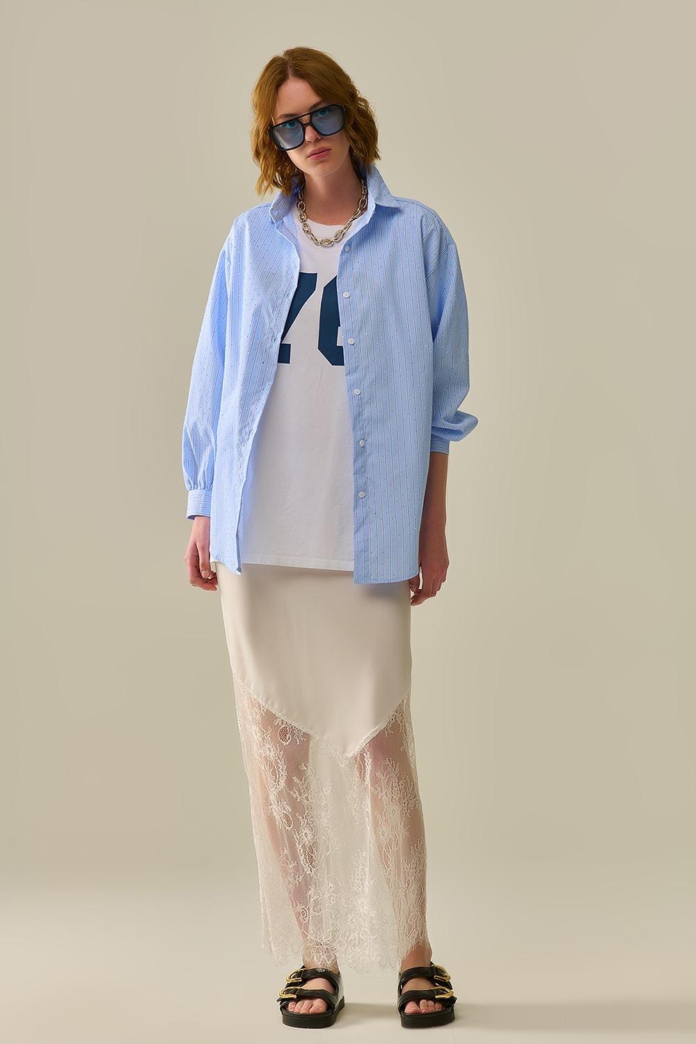 camisa de popelina azul a rayas adornada con strass