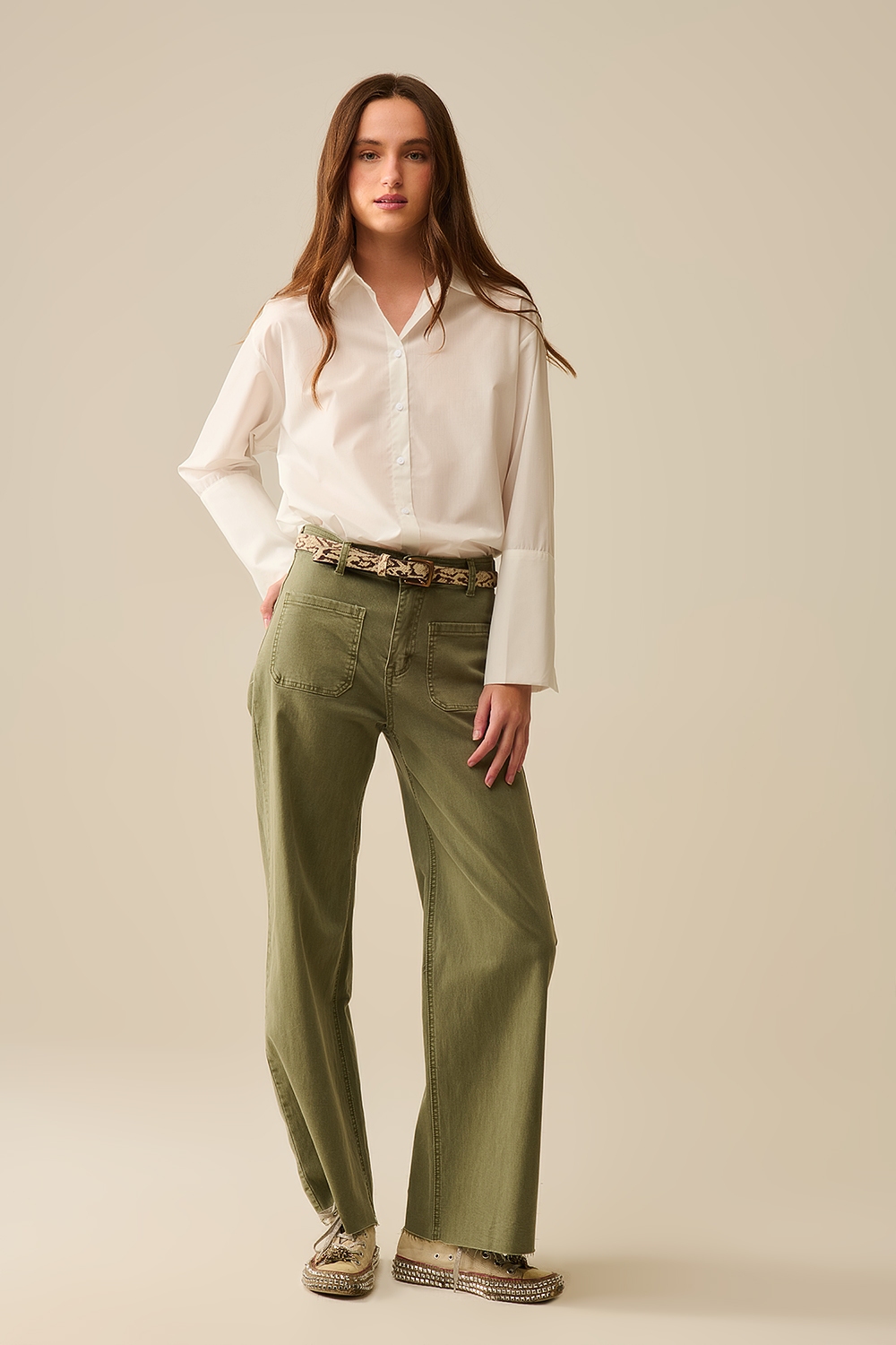 camisa blanca de popelina con pu&ntilde;os extra anchos