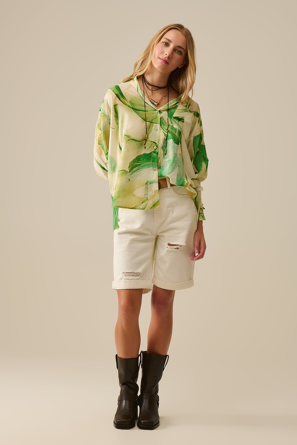 Blusa abotonada con estampado de acuarela en verde Blusa abotonada con estampado de acuarela en verde