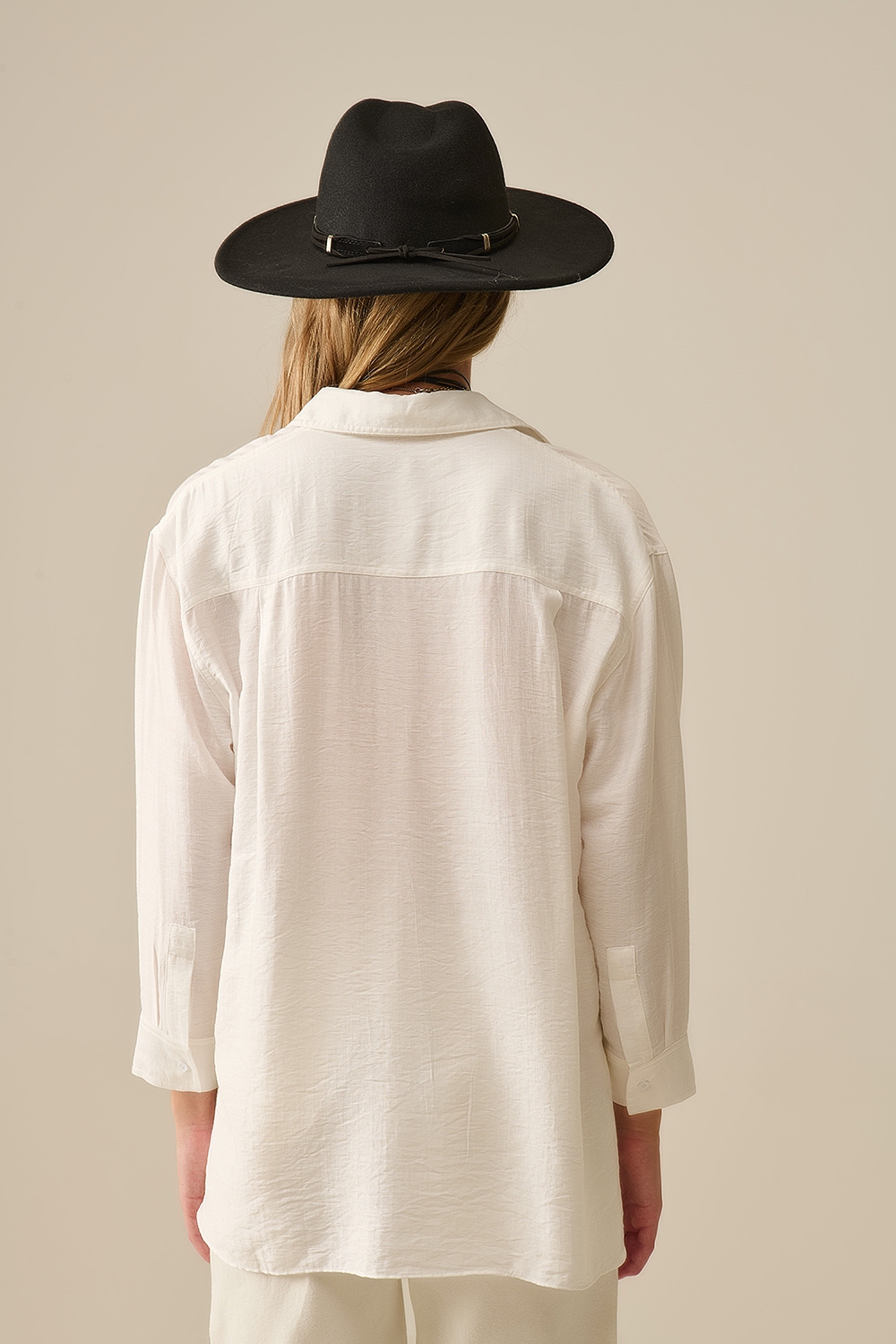 Camisa relaxed fit Manga larga en blanco Camisa relaxed fit Manga larga en blanco
