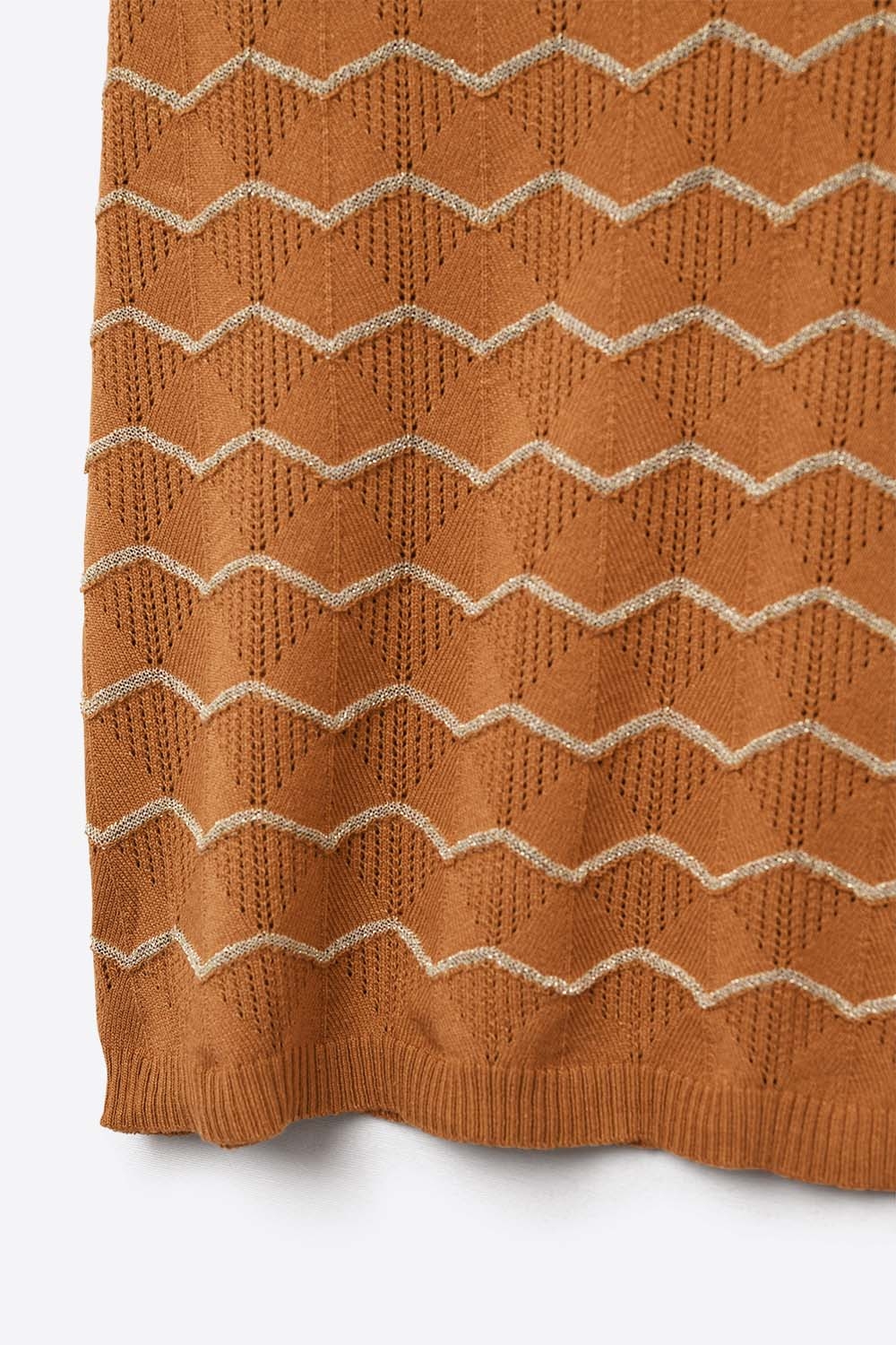 Jersey de punto con cuello en V en zigzag y mangas caídas en marrón Jersey de punto con cuello en V en zigzag y mangas caídas en marrón