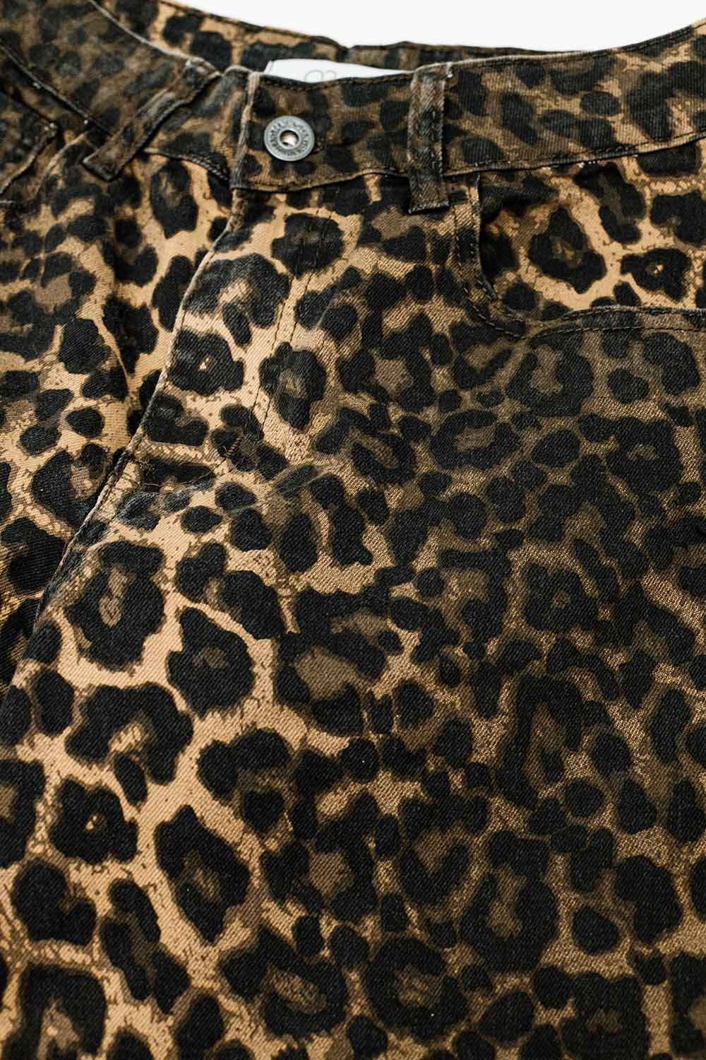 Vaqueros rectos con estampado de leopardo Vaqueros rectos con estampado de leopardo
