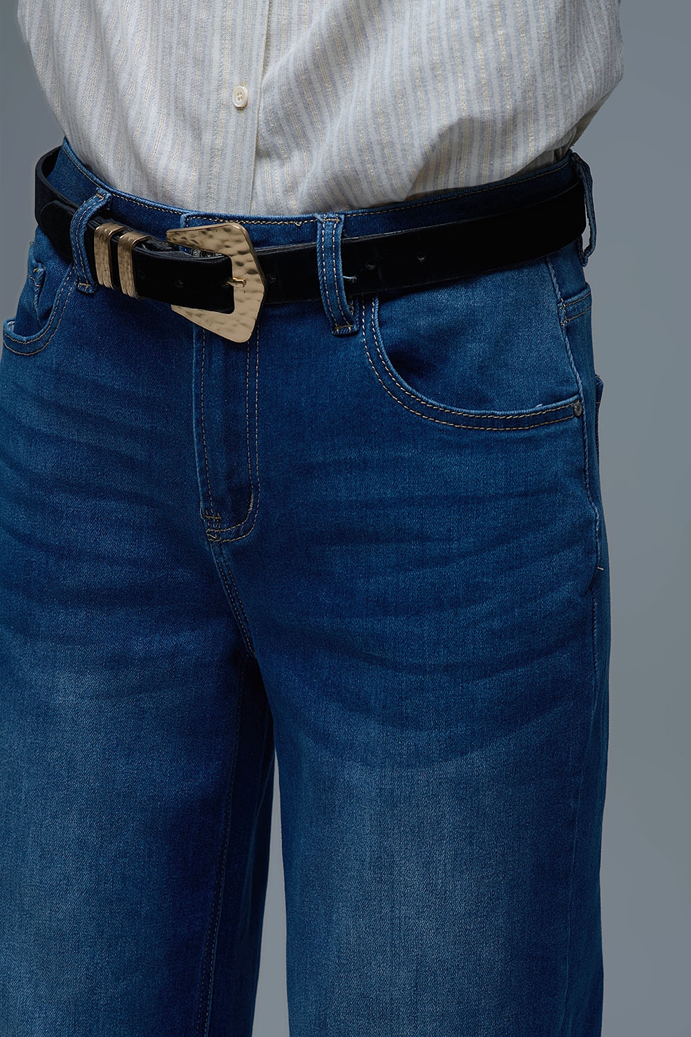 Vaqueros Basic Barrel Style en azul medio