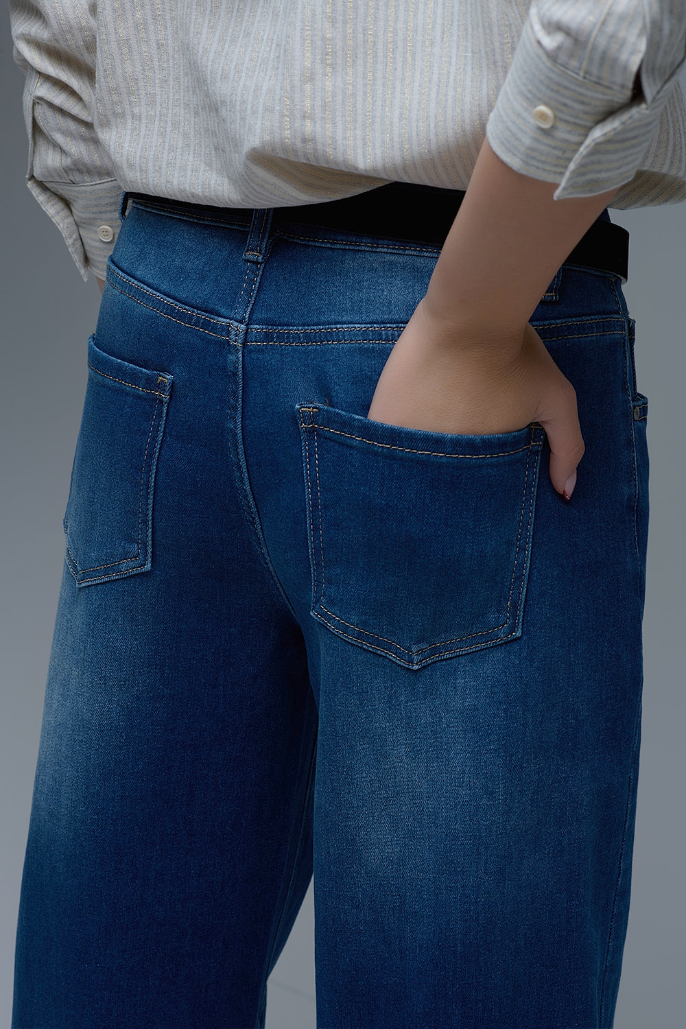 Vaqueros Basic Barrel Style en azul medio