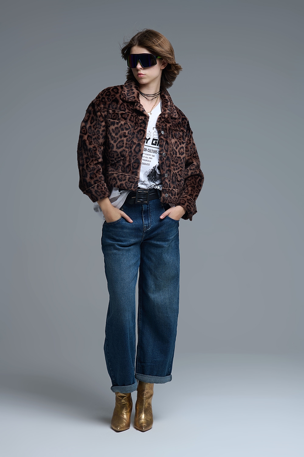 Chaqueta abotonada de felpa sint&eacute;tica con atrevido estampado de leopardo
