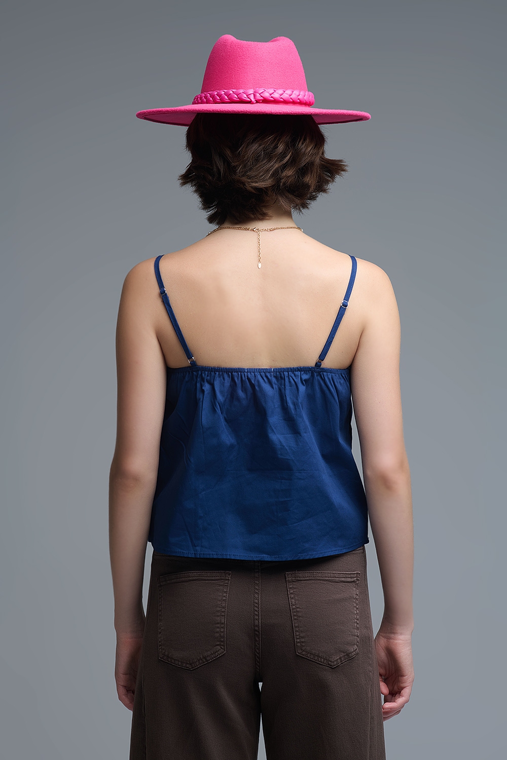 Top de popelina azul marino con detalle de lazo Top de popelina azul marino con detalle de lazo