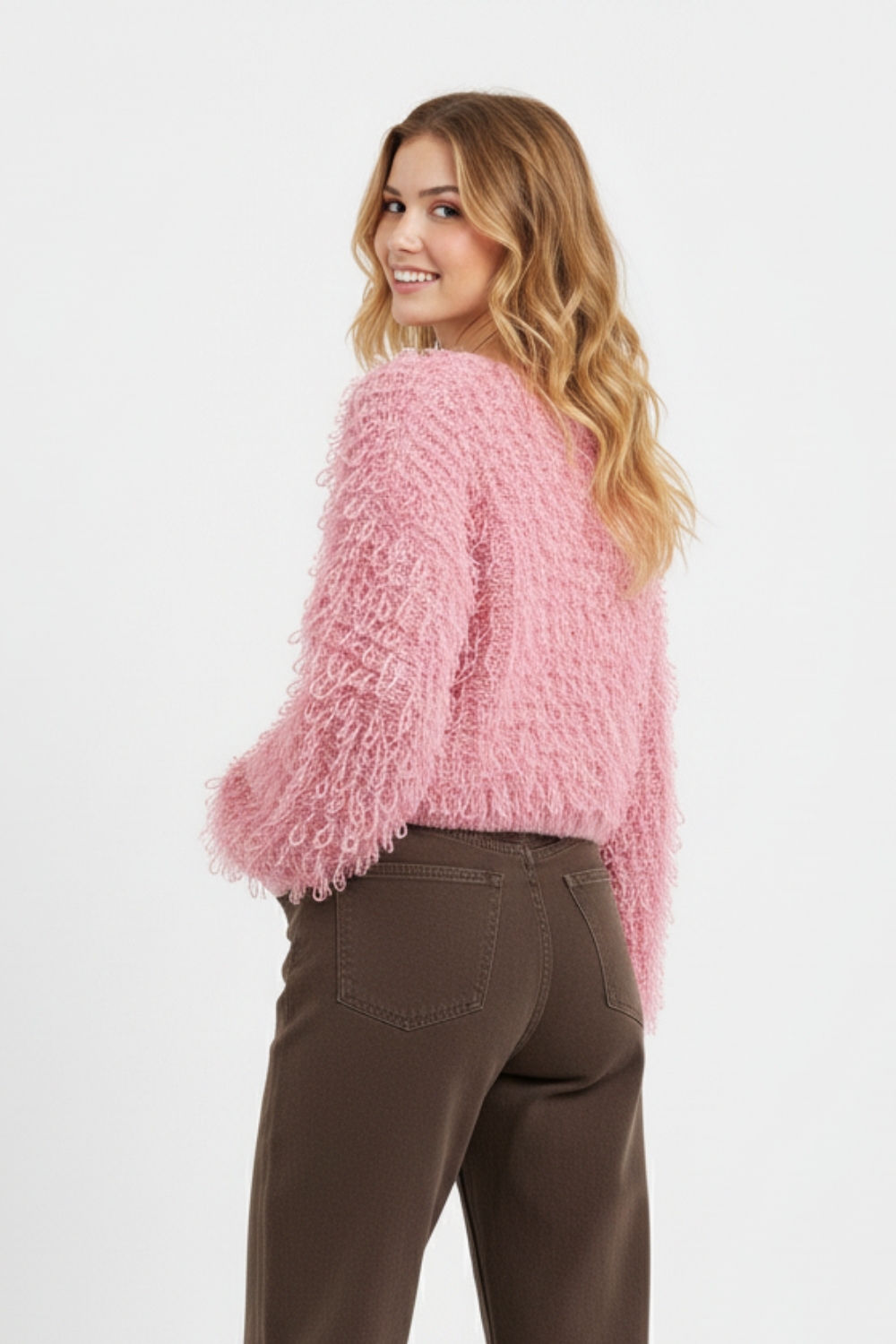 Chaqueta de punto grueso en color rosa con cuello en V y cierre de lazo delantero Chaqueta de punto grueso en color rosa con cuello en V y cierre de lazo delantero