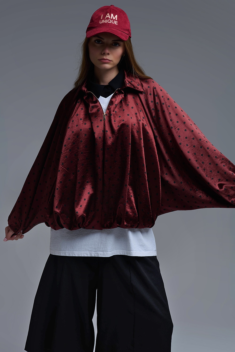Chaqueta bomber de satén con lunares en burdeos Chaqueta bomber de satén con lunares en burdeos