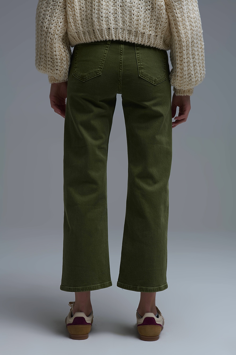 Vaqueros cropped de pierna ancha en verde oliva Vaqueros cropped de pierna ancha en verde oliva