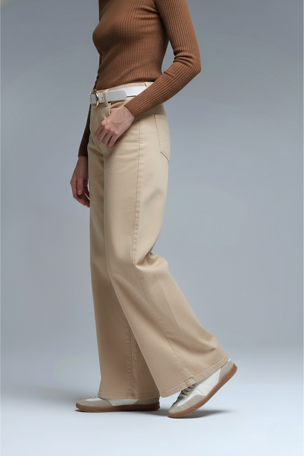 Pantalón extra ancho en beige lavado Pantalón extra ancho en beige lavado
