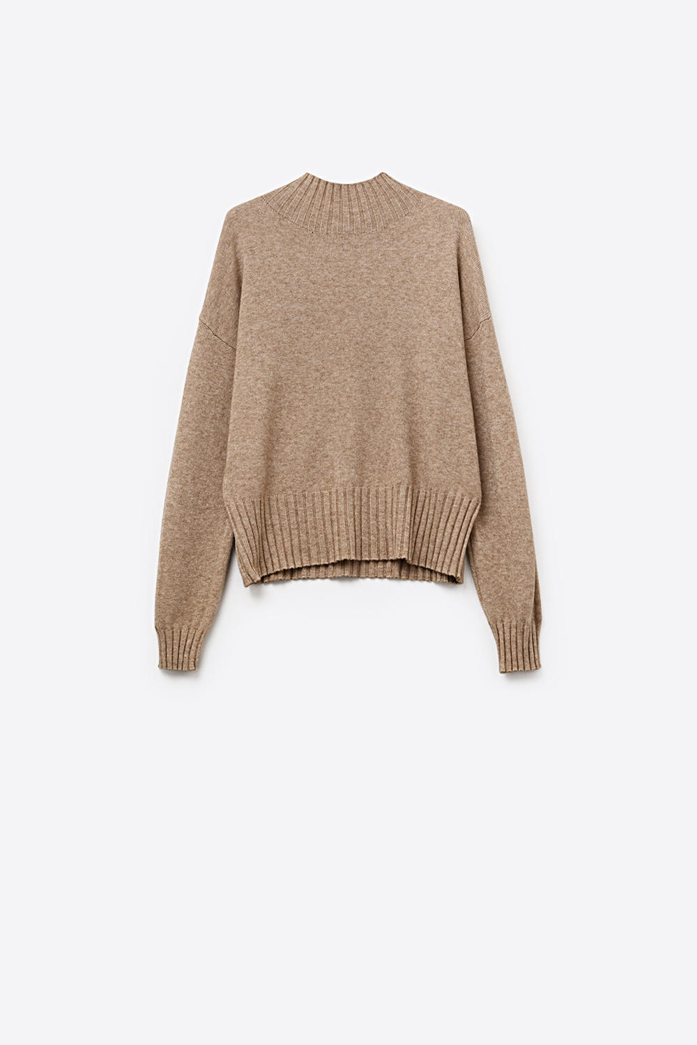 Jersey de punto suave beige con pu&ntilde;os y cuello de canal&eacute;