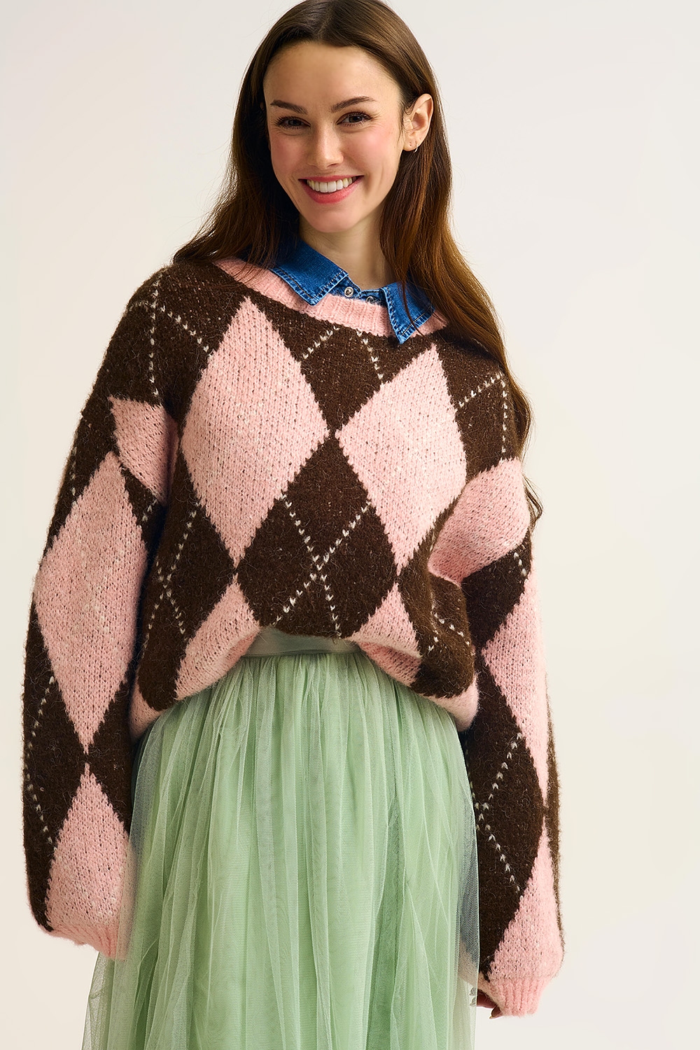 Jersey de punto de rombos rosa y marrón con mangas voluminosas Jersey de punto de rombos rosa y marrón con mangas voluminosas