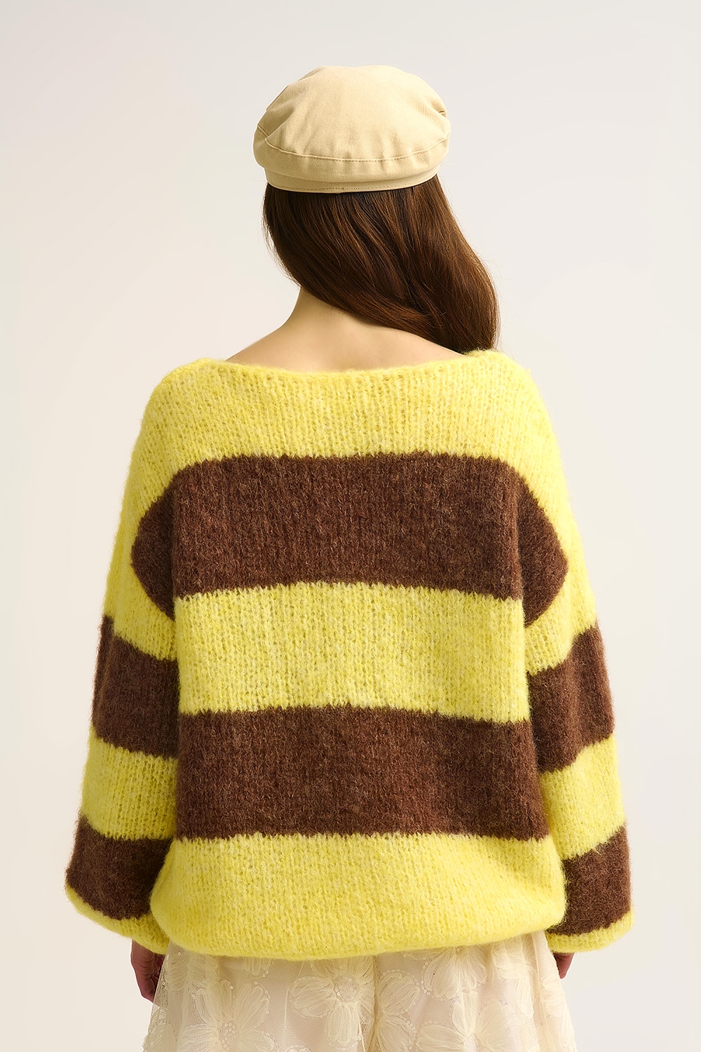 Jersey de punto a rayas amarillo esponjoso con mangas globo
