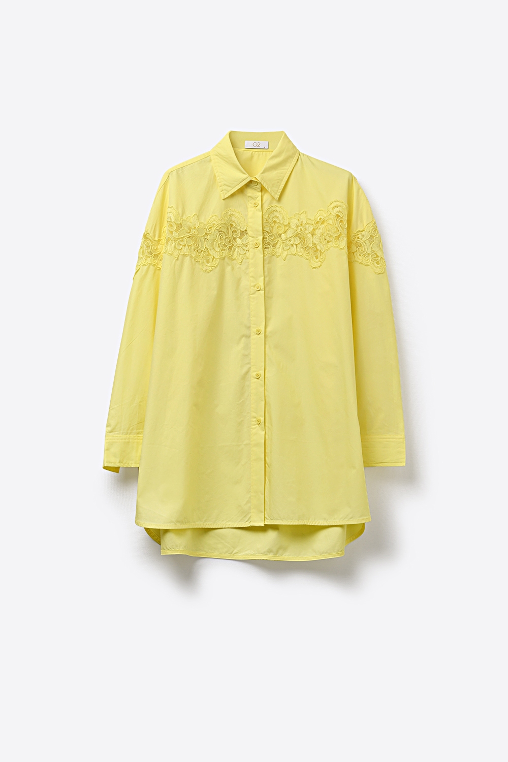 Camisa amarilla oversize de popelina con detalle de encaje Camisa amarilla oversize de popelina con detalle de encaje
