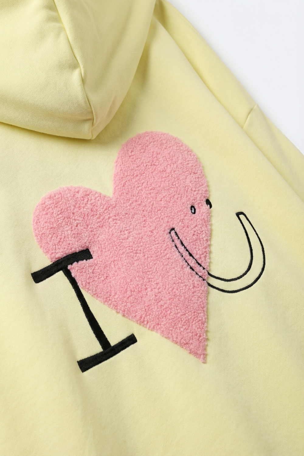 Sudadera con capucha supersuave amarilla con gráfico de corazón bouclé Sudadera con capucha supersuave amarilla con gráfico de corazón bouclé