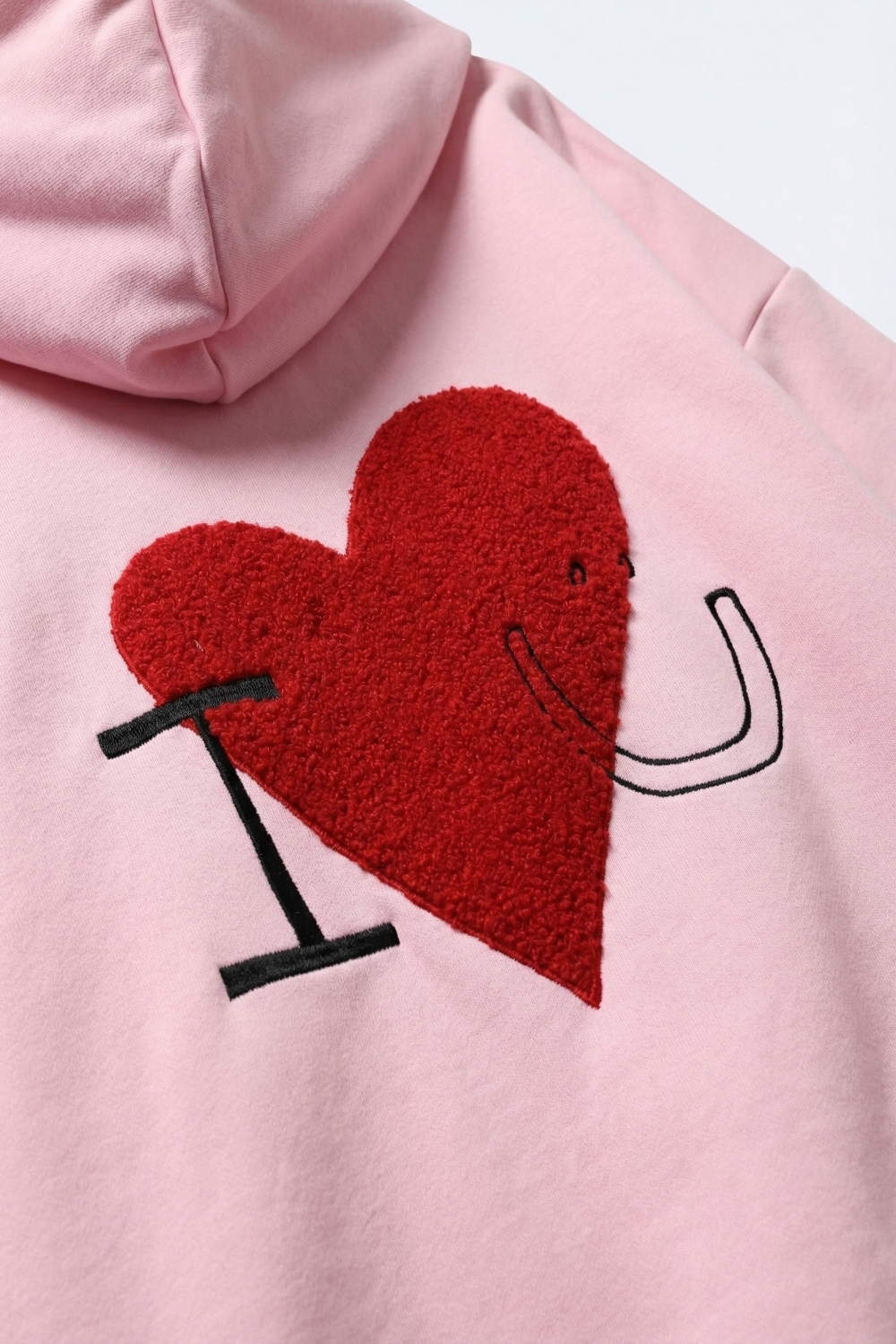 Sudadera con capucha supersuave rosa beb&eacute; con gr&aacute;fico de coraz&oacute;n boucl&eacute;