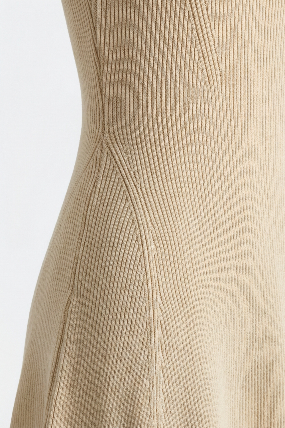 Vestido ajustado sin mangas de punto acanalado beige