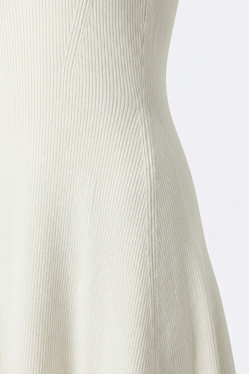 Vestido ajustado blanco de punto acanalado sin mangas
