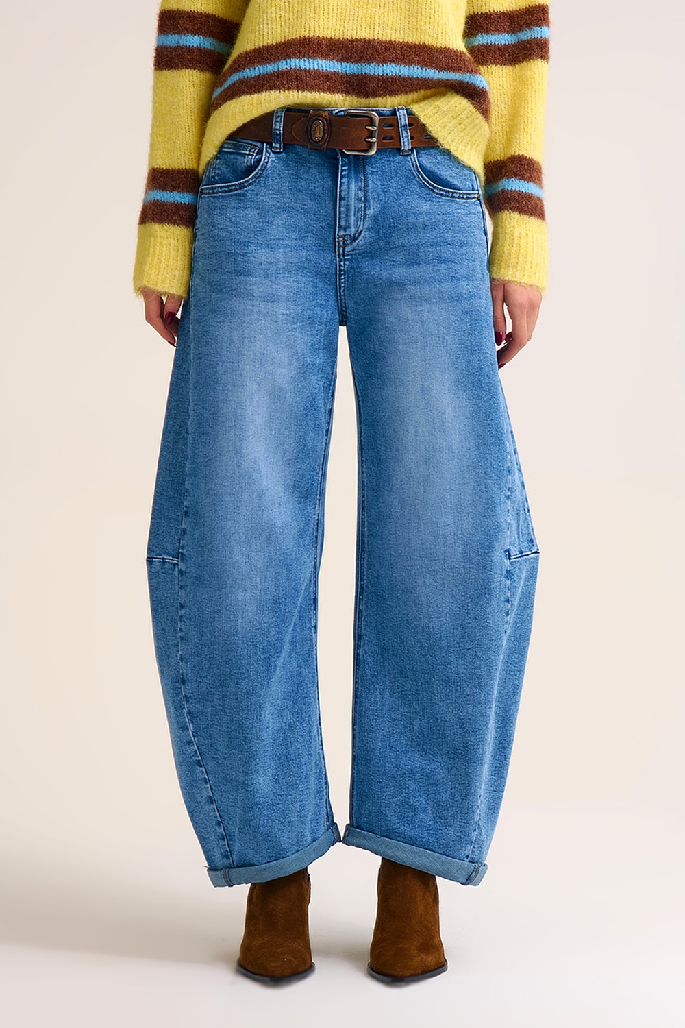 Vaqueros de pierna ancha Barrel Blue Denim Jeans en lavado claro Vaqueros de pierna ancha Barrel Blue Denim Jeans en lavado claro