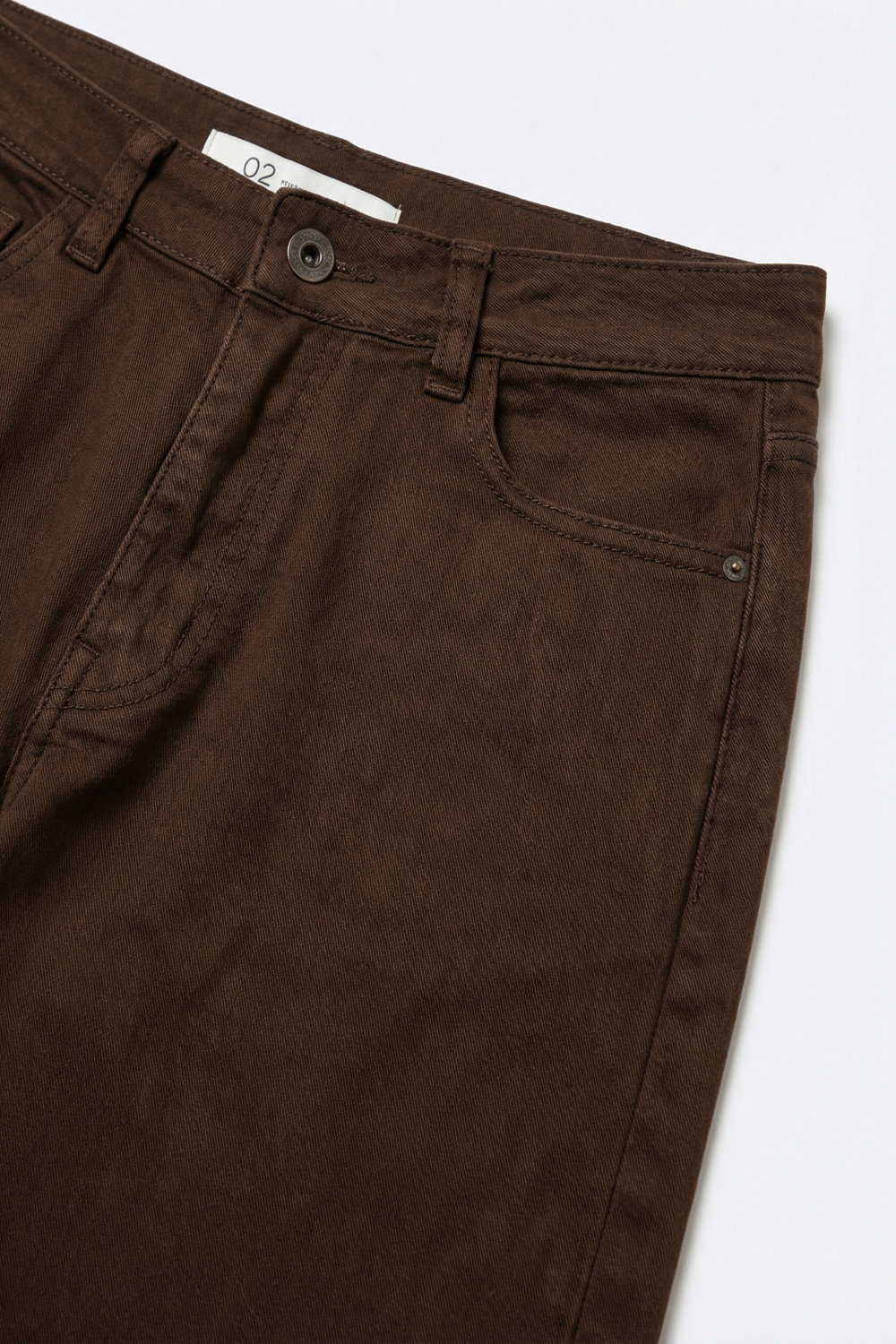 Pantalones marrones de pierna ancha con sarga ligera Pantalones marrones de pierna ancha con sarga ligera