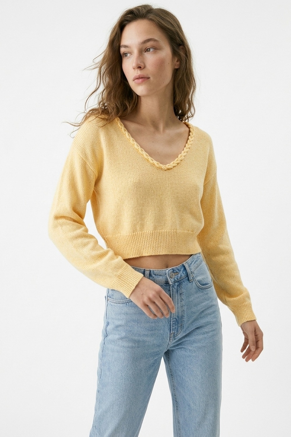 Top corto de manga larga con escote en V amarillo Top corto de manga larga con escote en V amarillo