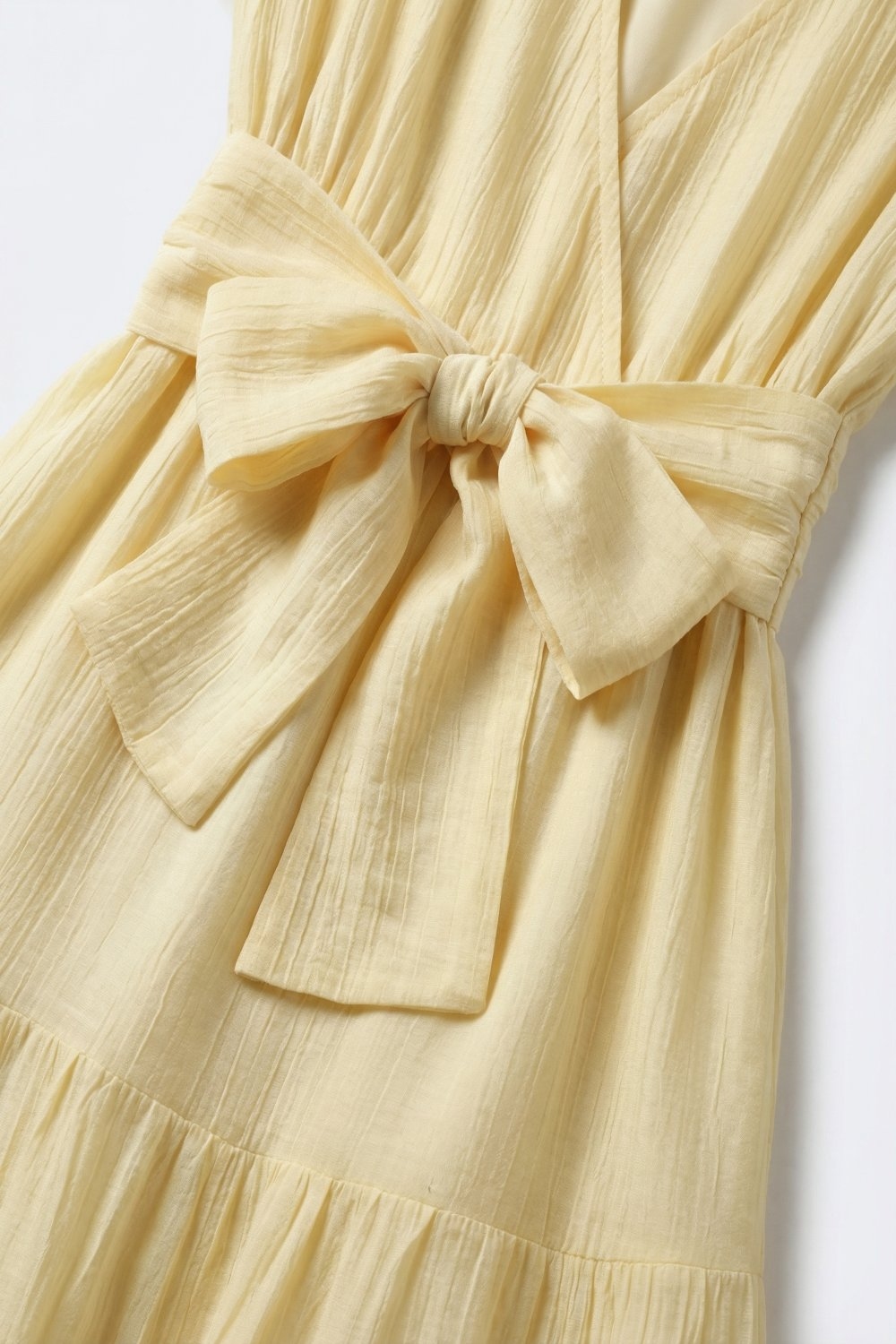Vestido Maxi Amarillo con Cintur&oacute;n en la Cintura y Mangas con Volantes