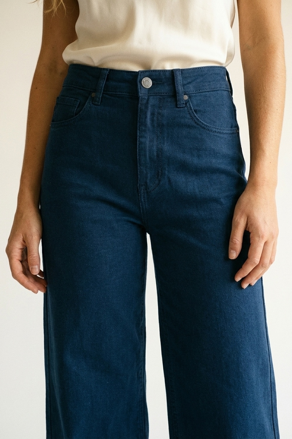 Pantalones rectos azul oscuro de pierna ancha Pantalones rectos azul oscuro de pierna ancha