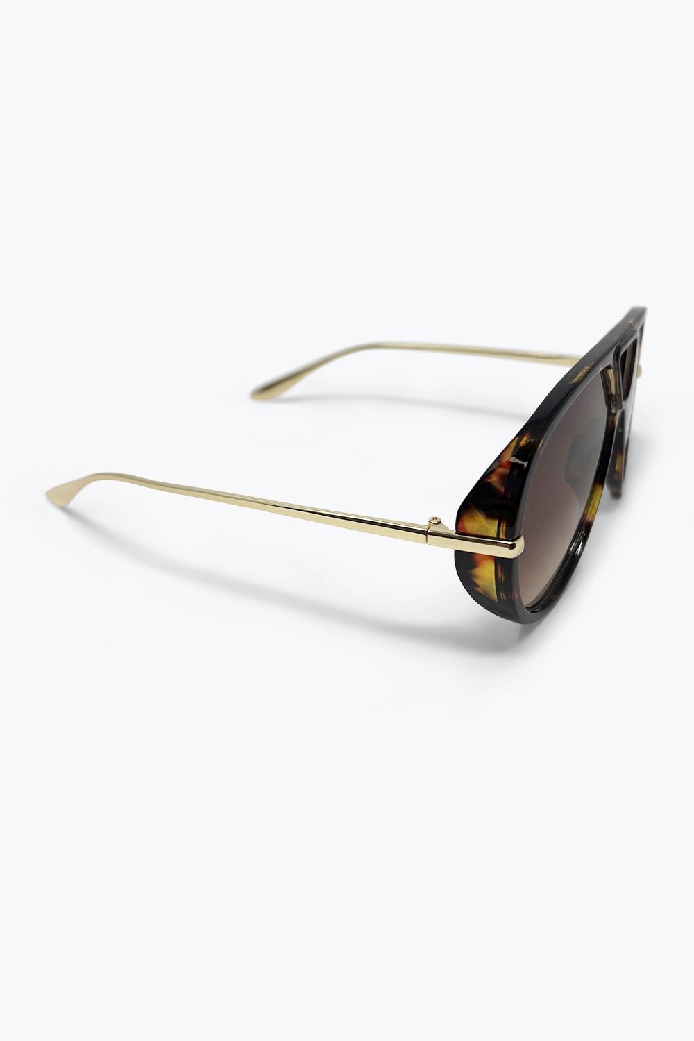 Gafas de sol aviador de carey con lentes degradadas