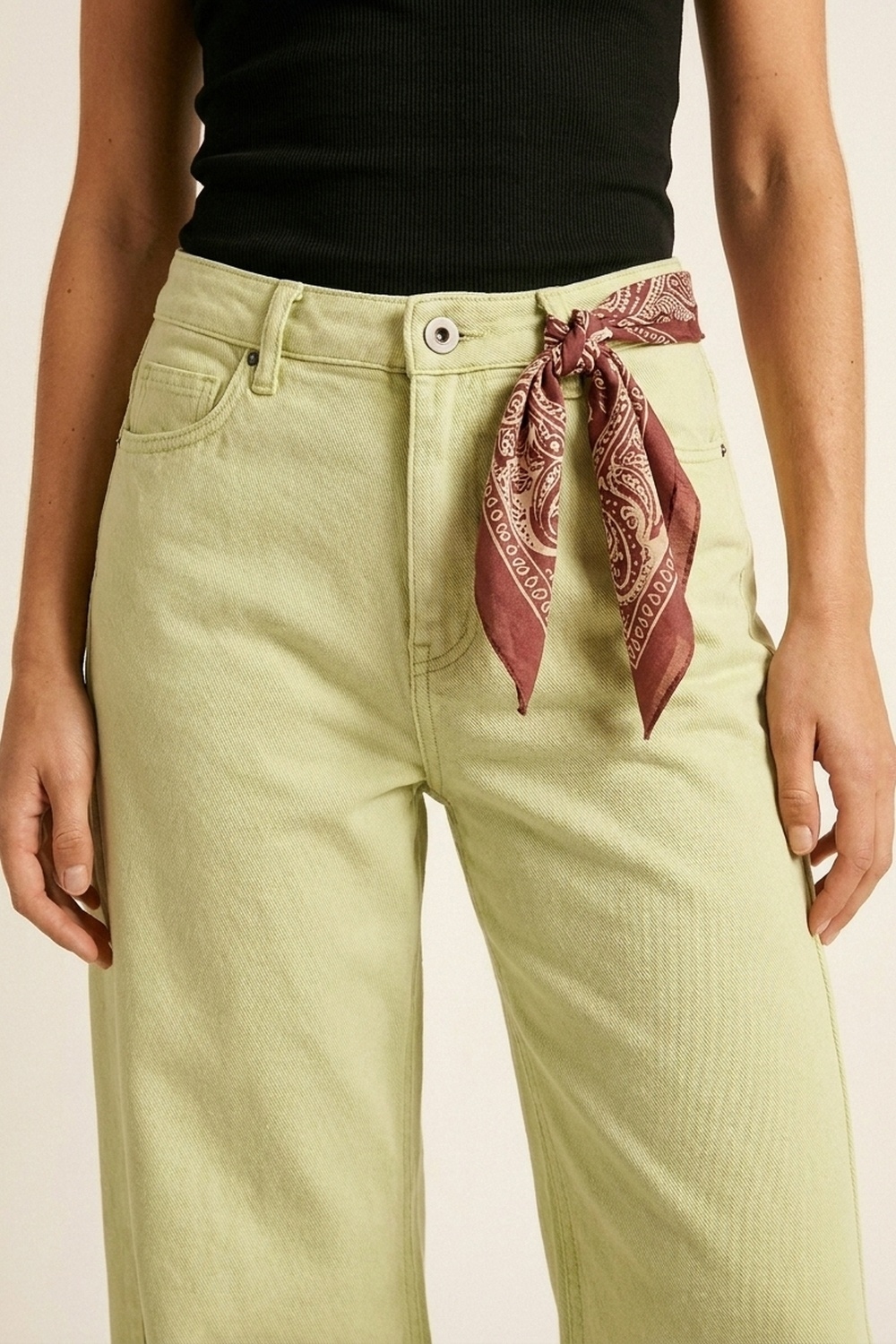 Pantalones de sarga de algodón elásticos con pernera extra ancha en verde menta Pantalones de sarga de algodón elásticos con pernera extra ancha en verde menta