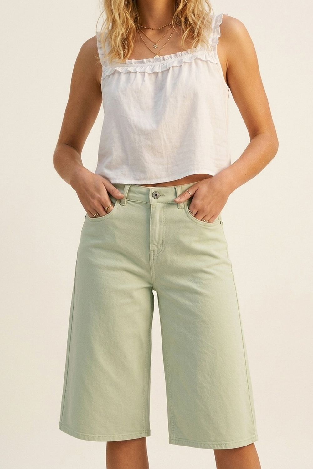 Bermudas de mezclilla el&aacute;stica en Verde Menta