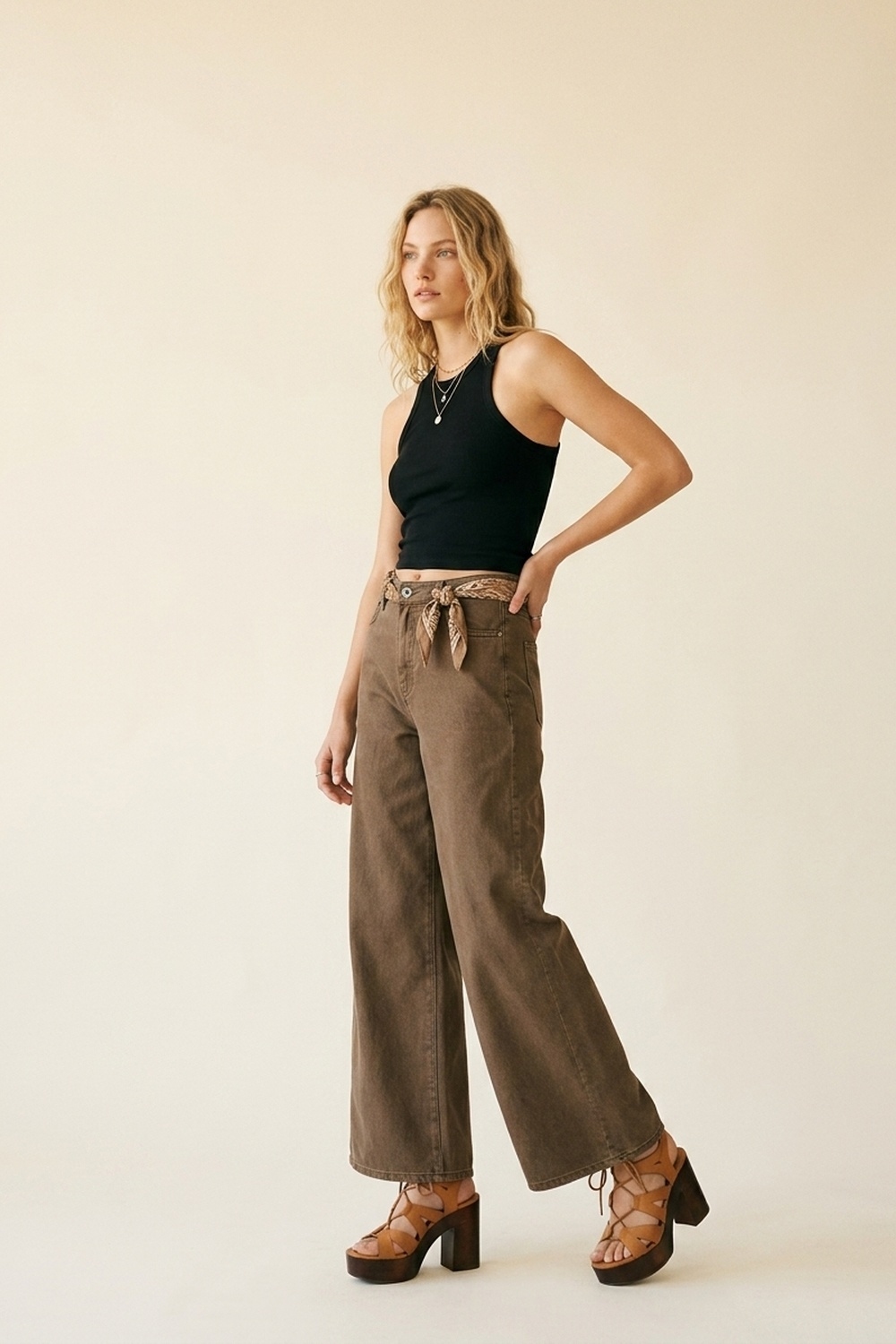 Pantalones de Mezclilla de Algodón Marrones de Pierna Ancha Casual Pantalones de Mezclilla de Algodón Marrones de Pierna Ancha Casual