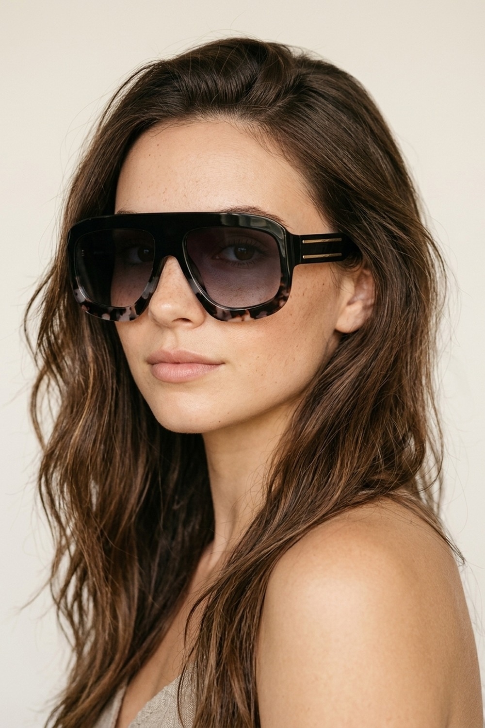 Gafas de Sol con Montura de Carey Negro y Lentes Degradados Gafas de Sol con Montura de Carey Negro y Lentes Degradados