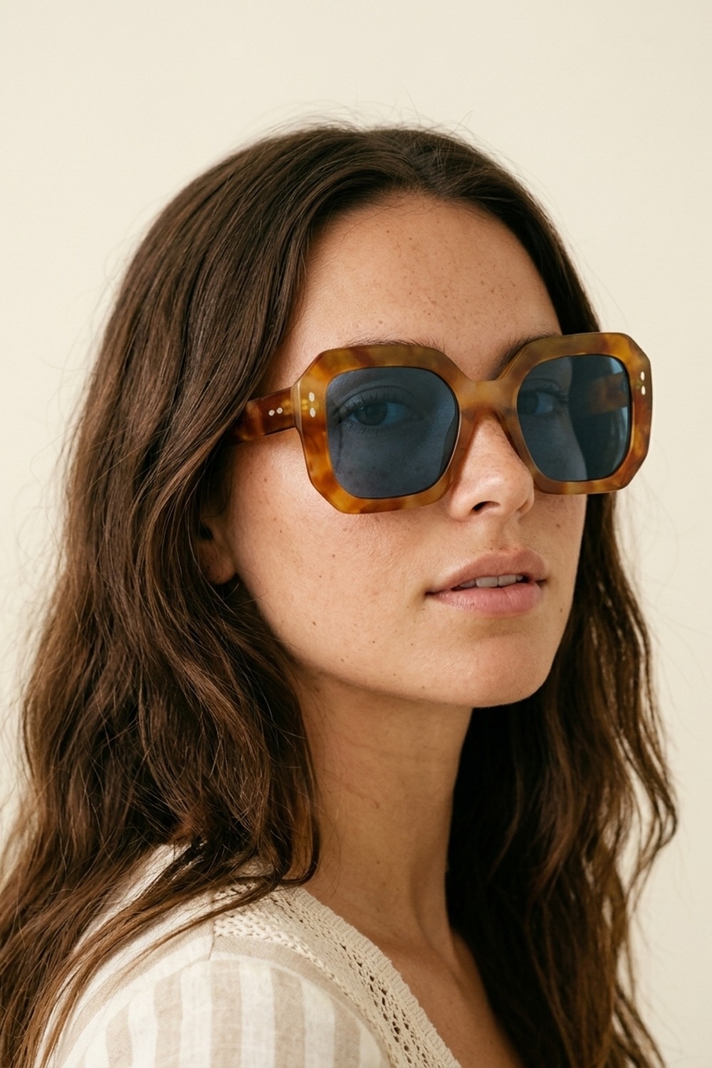 Gafas de Sol de Montura Cuadrada de Carey Marrón con Lentes Azules de Gran Tamaño Gafas de Sol de Montura Cuadrada de Carey Marrón con Lentes Azules de Gran Tamaño
