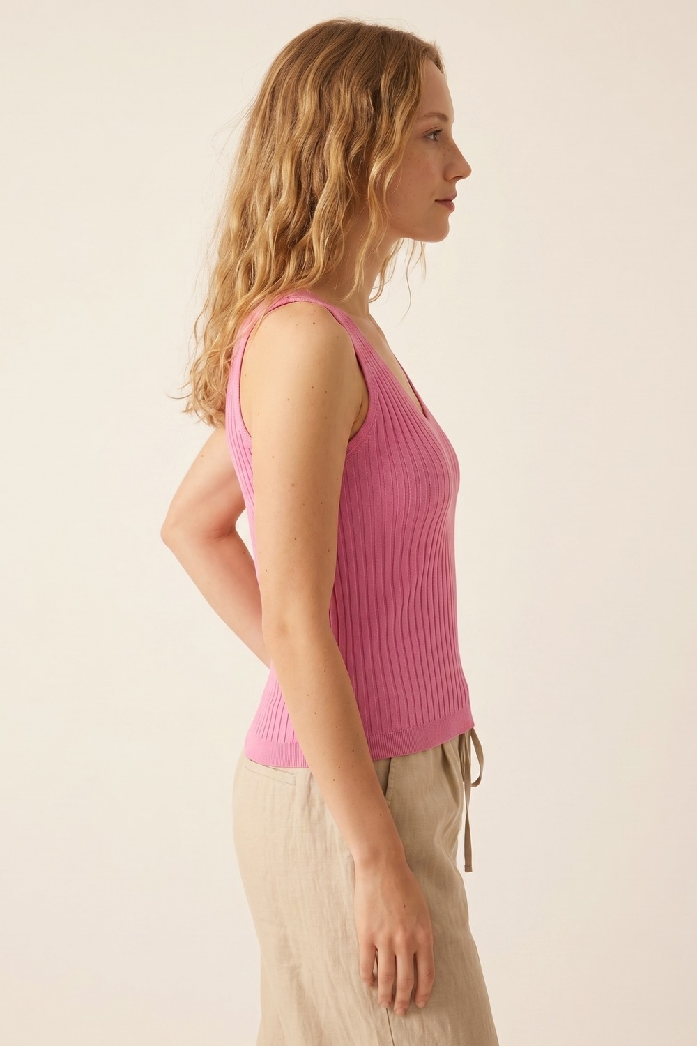 Camiseta de Tirantes de Punto Acanalado Rosa con Cuello en V Camiseta de Tirantes de Punto Acanalado Rosa con Cuello en V