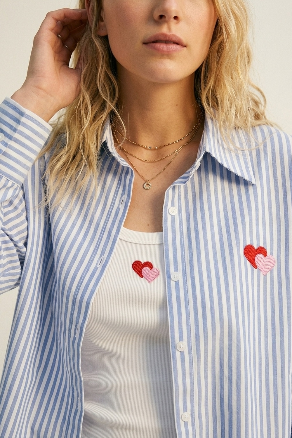Conjunto de camiseta y camisa de algod&oacute;n con bordado de coraz&oacute;n de rayas azules 2 piezas