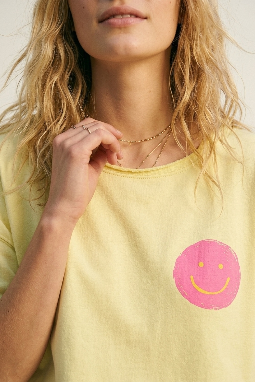 Sudadera de Algod&oacute;n Ajuste Relajado Amarillo con Parche de Sonrisa