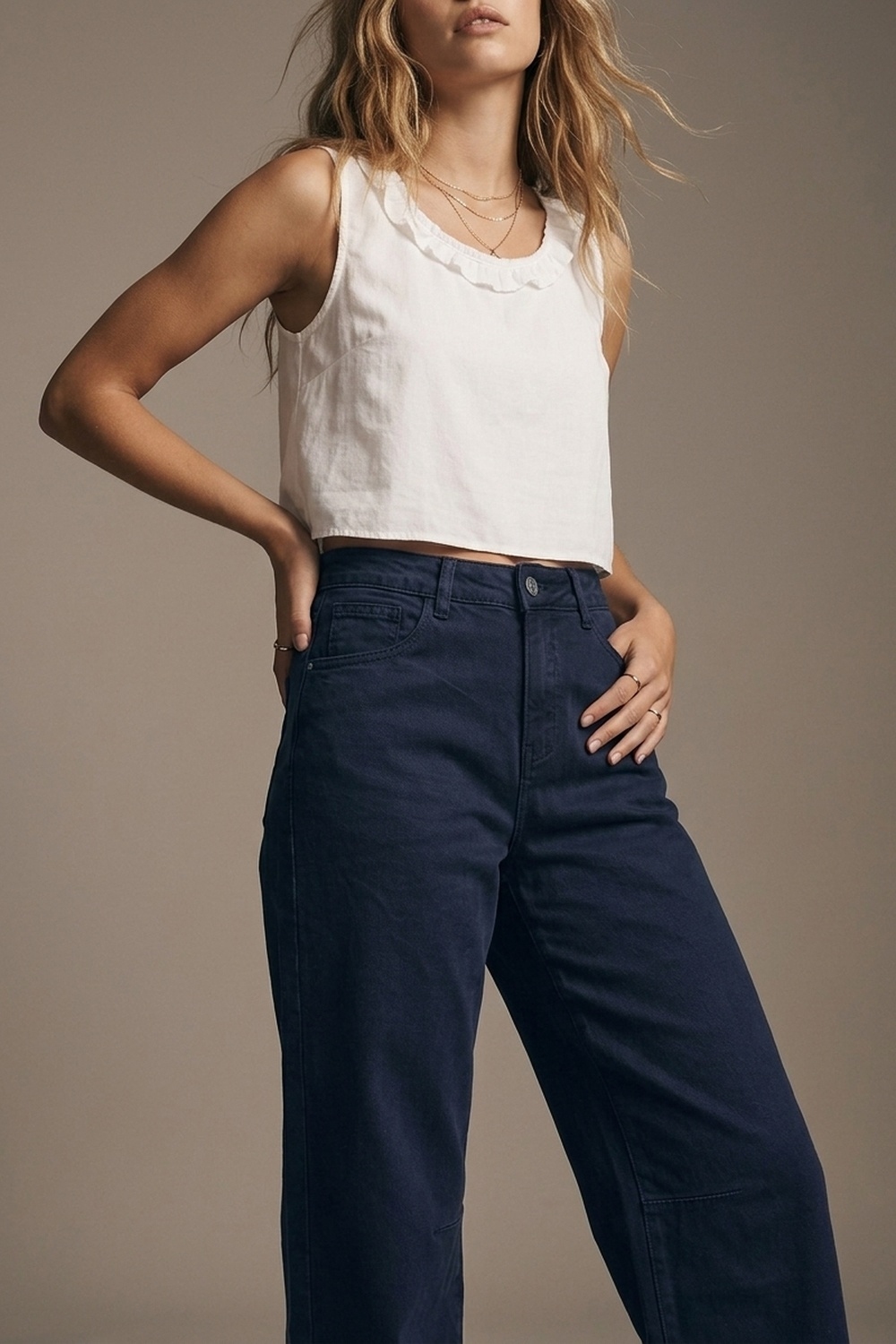 Jeans de mezclilla elástica suave azul marino de pierna ancha con costura en la rodilla Jeans de mezclilla elástica suave azul marino de pierna ancha con costura en la rodilla