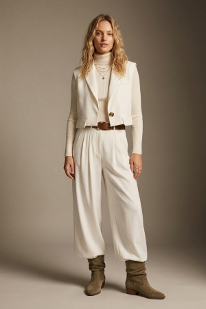 Pantalones Anchos de Pierna con Cinturón y Pliegues de Tela Ligera Tejida en blanco