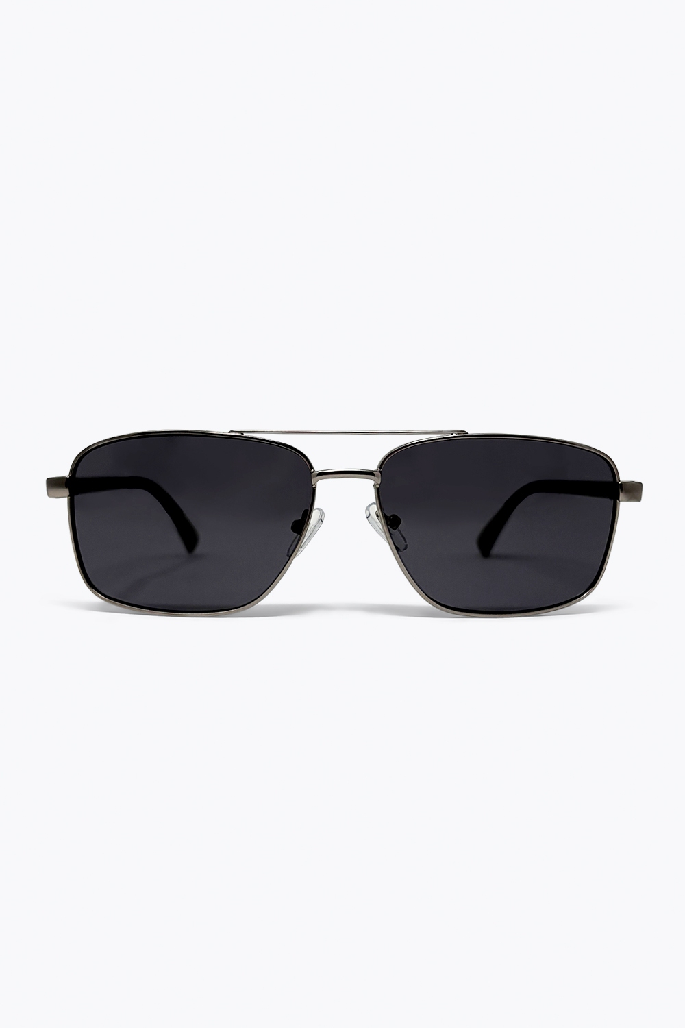Gafas de sol cuadradas estilo aviador con montura metálica en color plata Gafas de sol cuadradas estilo aviador con montura metálica en color plata