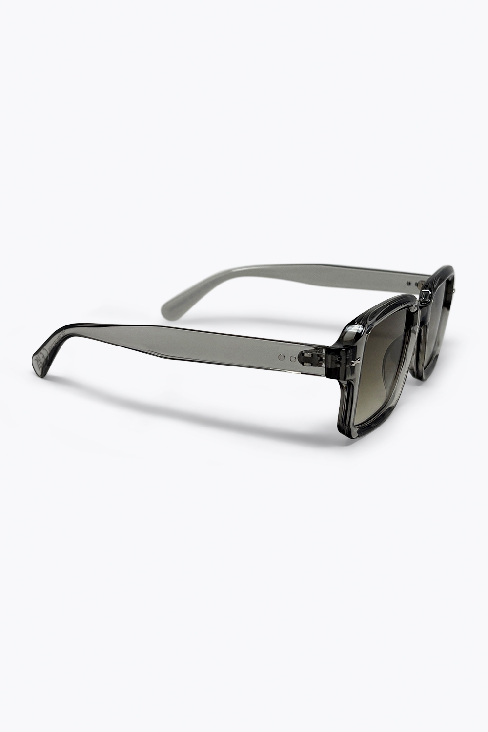 Gafas de Sol con Lente Degradado y Montura Cuadrada Transparente Gris Gafas de Sol con Lente Degradado y Montura Cuadrada Transparente Gris
