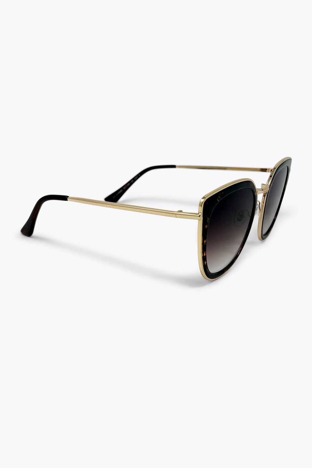 Gafas de sol marrones de ojo de gato con efecto de carey y lentes degradadas