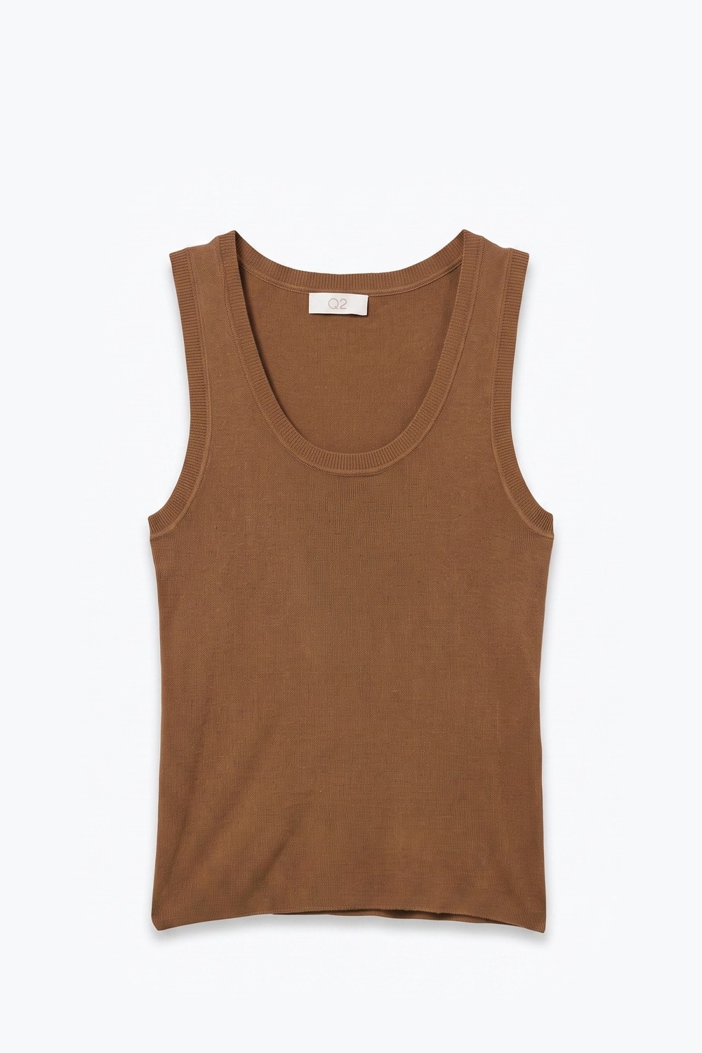 Suéter sin mangas de punto fino de canalé color camel con cuello redondo y tirantes anchos Suéter sin mangas de punto fino de canalé color camel con cuello redondo y tirantes anchos