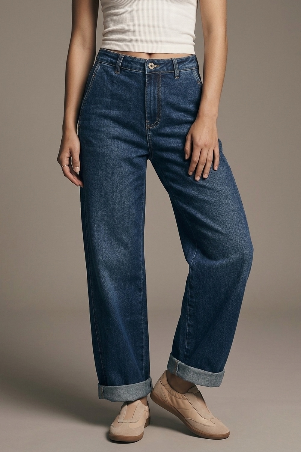 Jeans anchos de pierna azul oscuro con bolsillos laterales Jeans anchos de pierna azul oscuro con bolsillos laterales